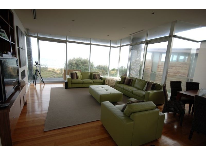 4 TI TREE AVENUE, Bonbeach VIC 3196