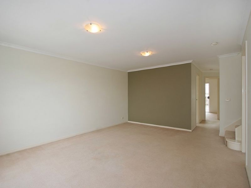 8/3 INNER HARBOUR DRIVE, Patterson Lakes VIC 3197