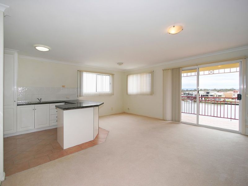 8/3 INNER HARBOUR DRIVE, Patterson Lakes VIC 3197