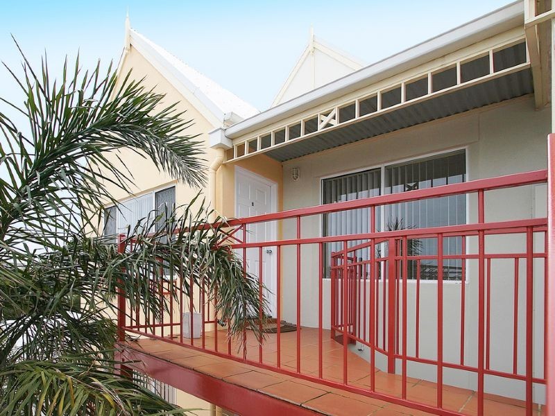 8/3 INNER HARBOUR DRIVE, Patterson Lakes VIC 3197