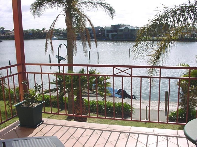 10/3 INNER HARBOUR DRIVE, Patterson Lakes VIC 3197