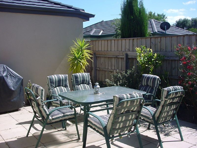 35 ROYAL ROAD, Bonbeach VIC 3196