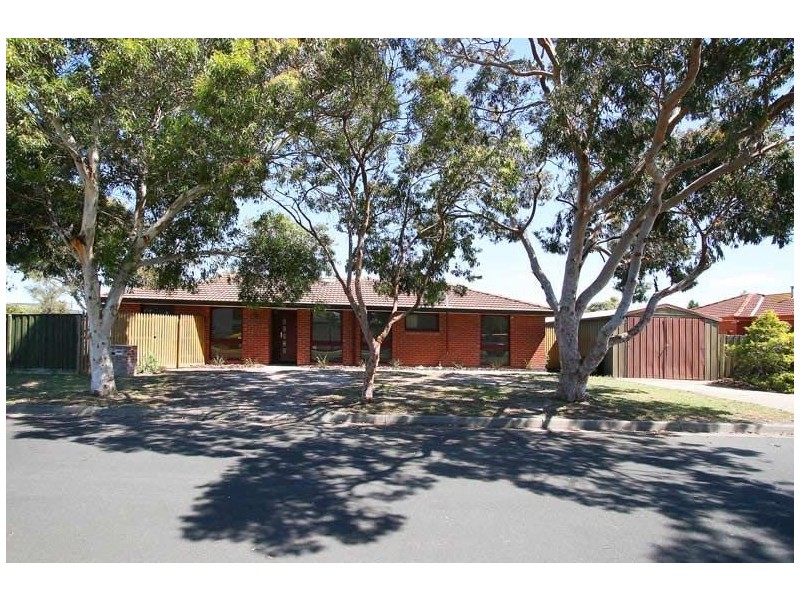 12 KURRAWA CRES, Patterson Lakes VIC 3197