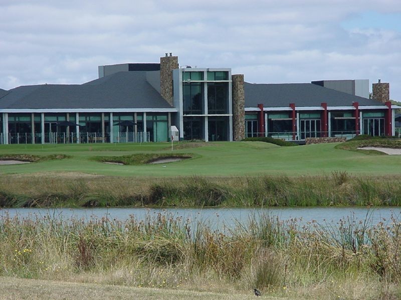 18 FEATHERY PLACE, Sandhurst VIC 3977