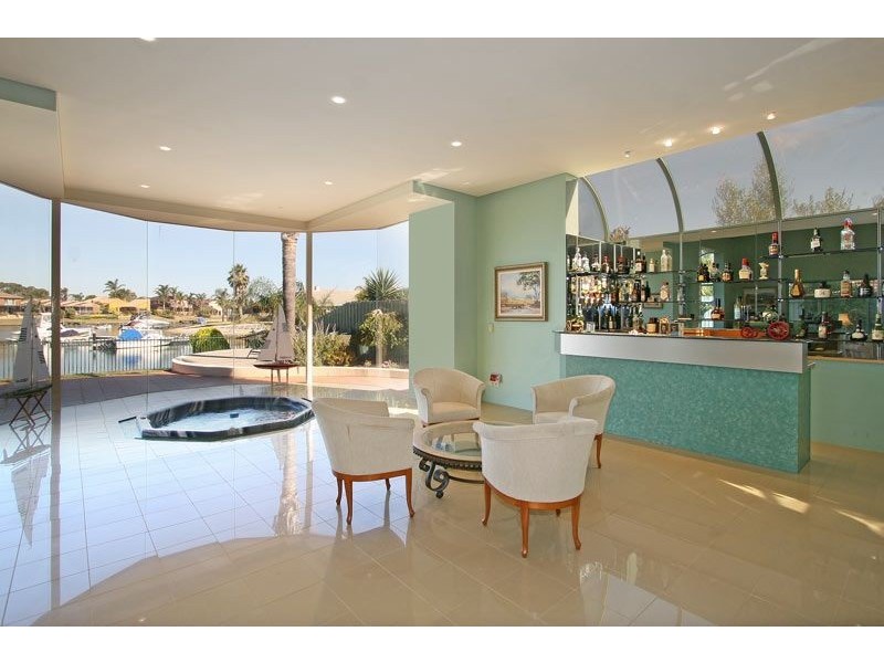 33 PALM BEACH DRIVE, Patterson Lakes VIC 3197