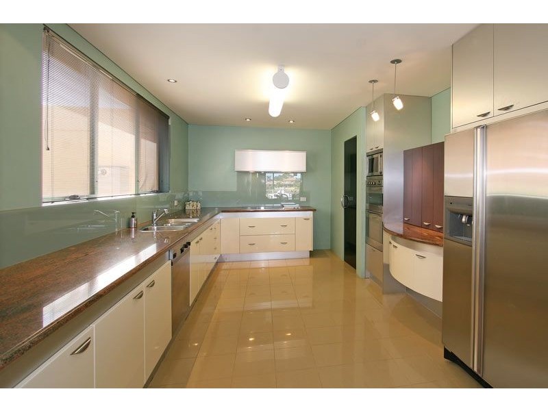 33 PALM BEACH DRIVE, Patterson Lakes VIC 3197
