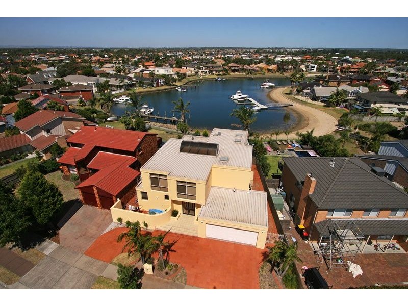 33 PALM BEACH DRIVE, Patterson Lakes VIC 3197