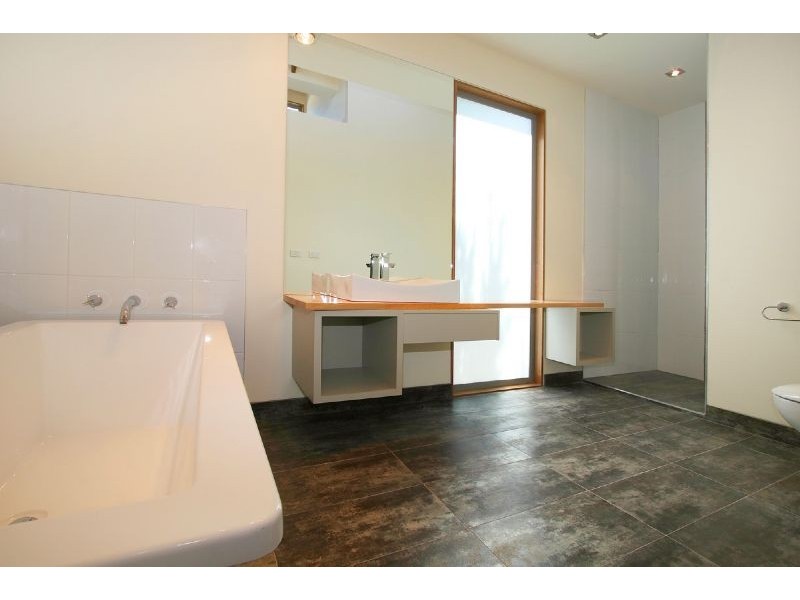 15B Seafarer Crt, Patterson Lakes VIC 3197