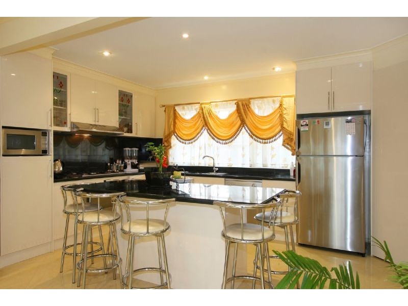 6 Grevillea Court, Patterson Lakes VIC 3197