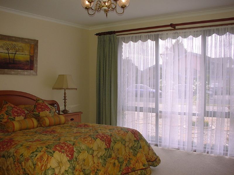 8 Swallow Court, Patterson Lakes VIC 3197