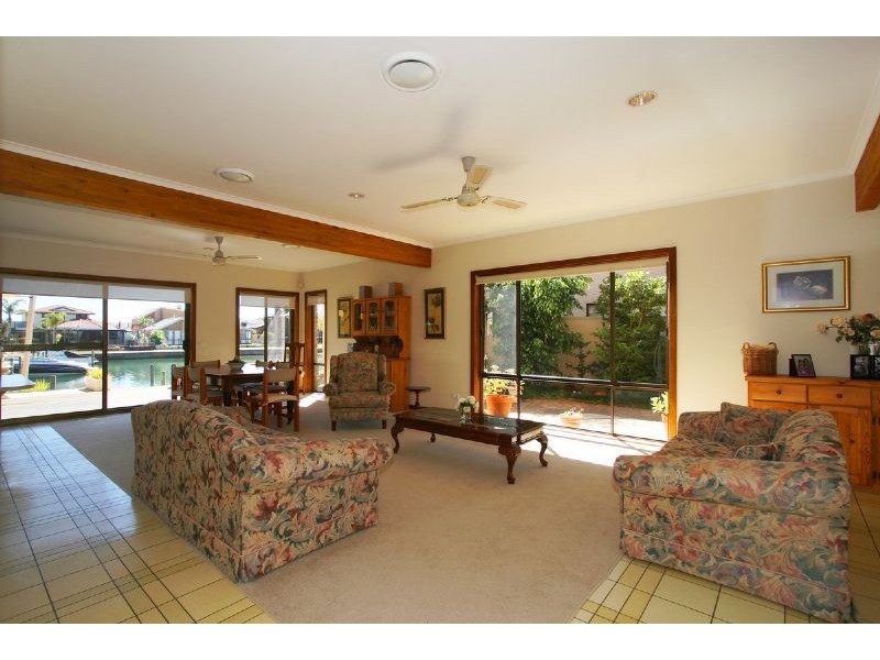 8 Plover Court, Patterson Lakes VIC 3197