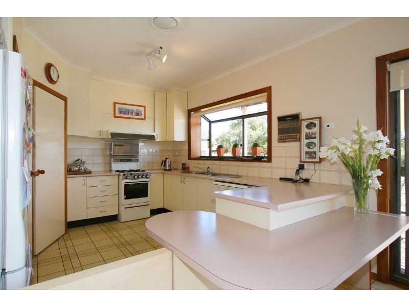 8 Plover Court, Patterson Lakes VIC 3197