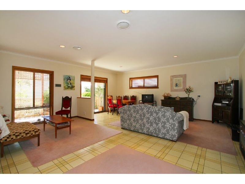 8 Plover Court, Patterson Lakes VIC 3197