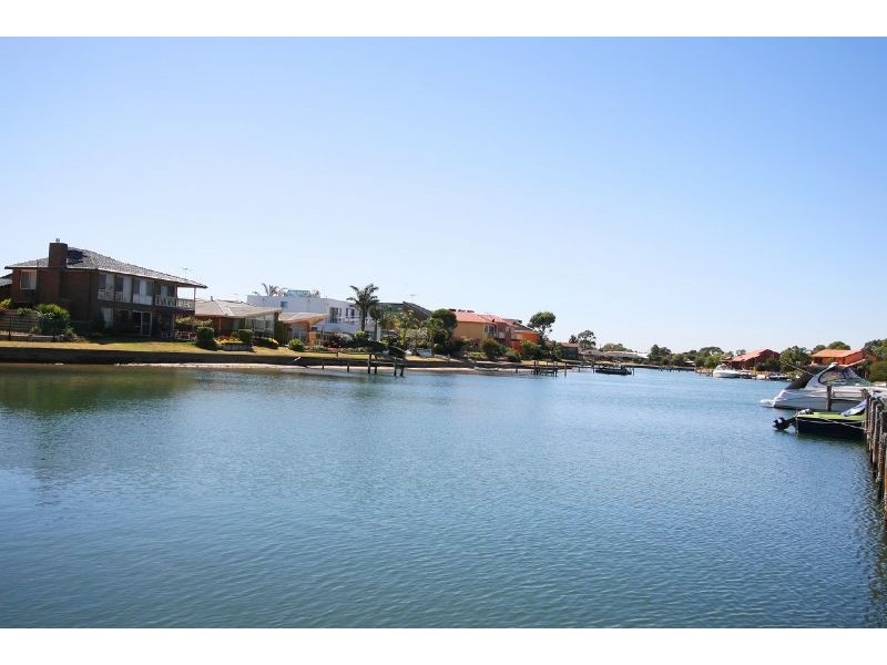 8 Plover Court, Patterson Lakes VIC 3197