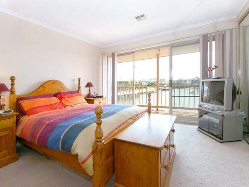 19 Long Island Point, Patterson Lakes VIC 3197