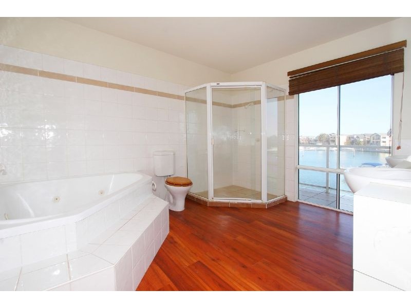 7 Inner Harbour Drive, Patterson Lakes VIC 3197