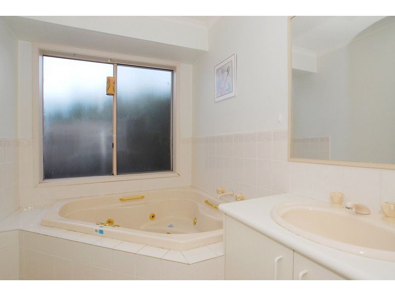 18 Lady Wellington Court, Patterson Lakes VIC 3197