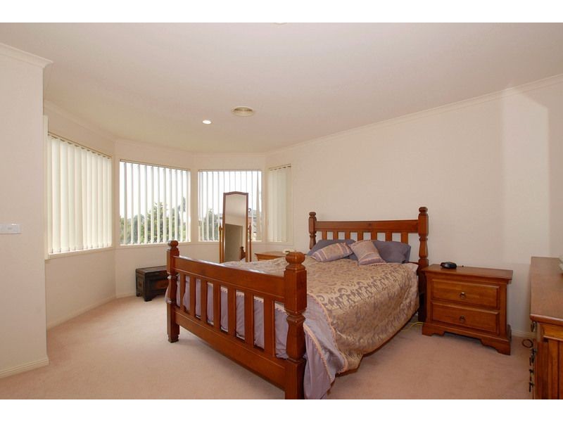 4 Tasman Court, Patterson Lakes VIC 3197