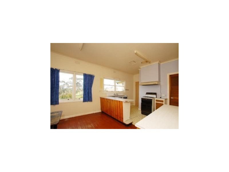 85 Holden Road, Wandin North VIC 3139