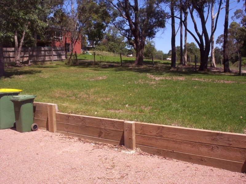 42 Old Warburton Road, Seville VIC 3139