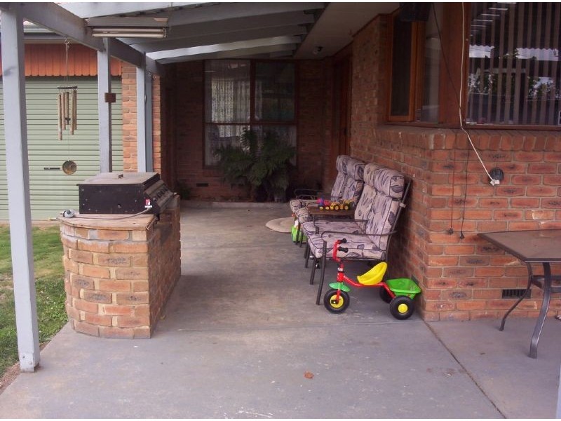 4 Hickman Place, Seville VIC 3139