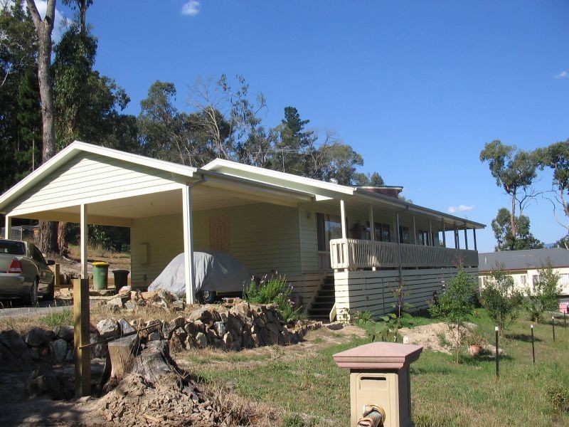 8 Stringybark Lane, Seville East VIC 3139