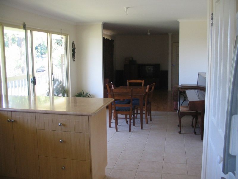 8 Stringybark Lane, Seville East VIC 3139