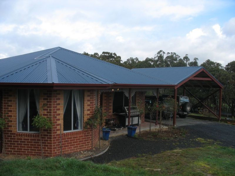 4 Smiths Road, Yellingbo VIC 3139