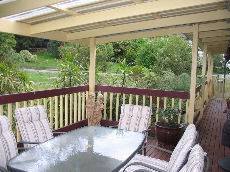 9 Eastview Avenue, Seville East VIC 3139