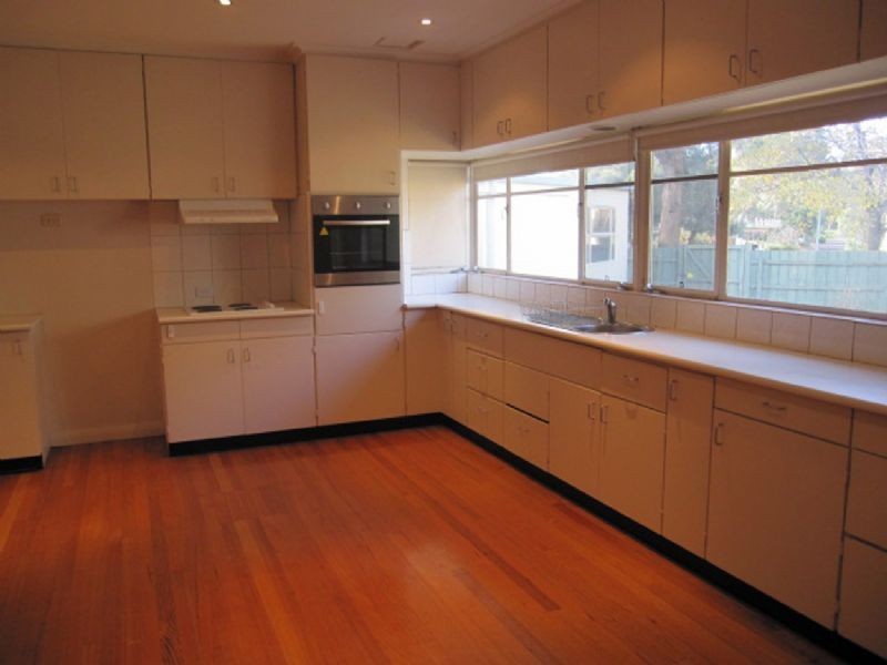 98 Westall Road, Springvale VIC 3171