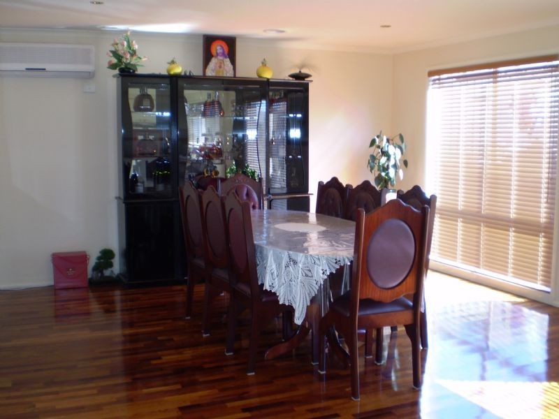 16 Sunrise Crt, Springvale South VIC 3172