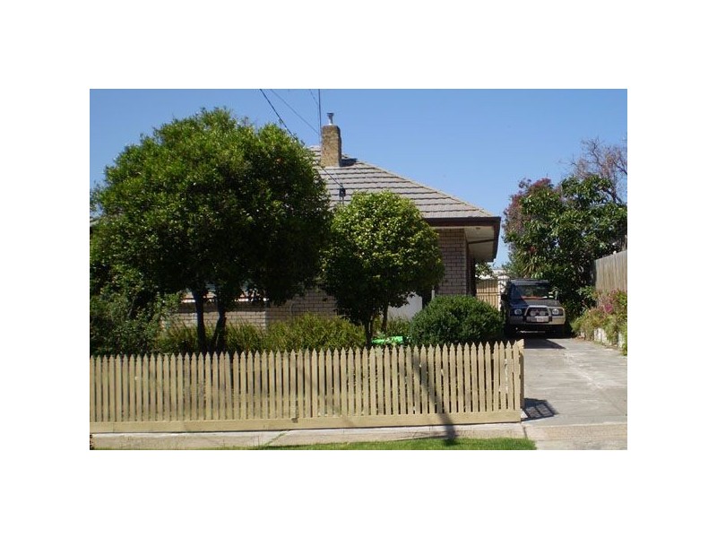 12 Hayden Road, Clayton South VIC 3169