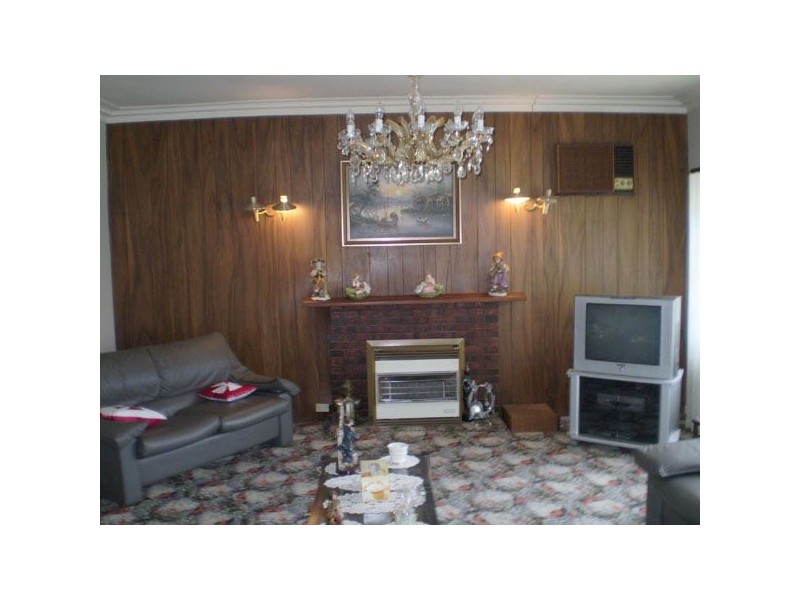 56 St. James Avenue, Springvale VIC 3171