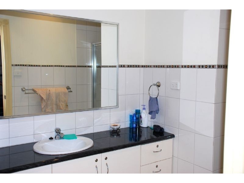 1,2/23 Gray Street, Springvale VIC 3171