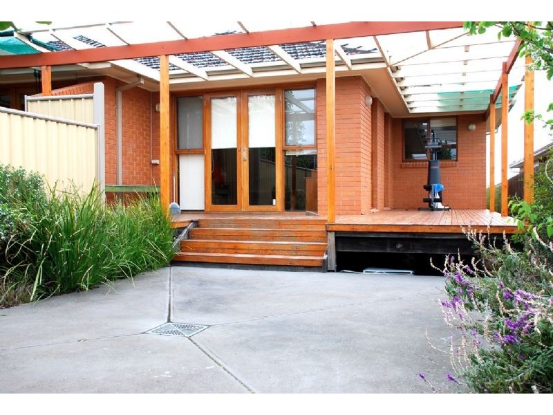 1,2/23 Gray Street, Springvale VIC 3171