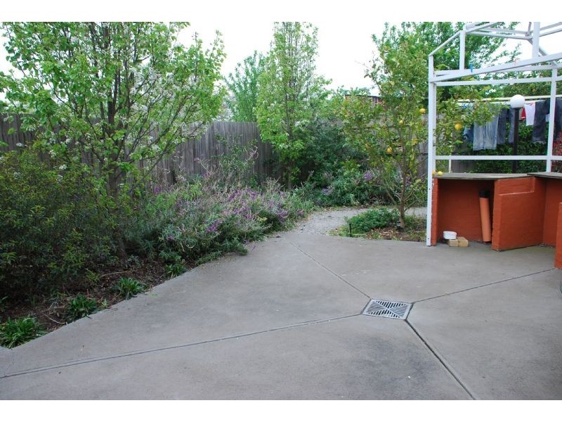 1,2/23 Gray Street, Springvale VIC 3171