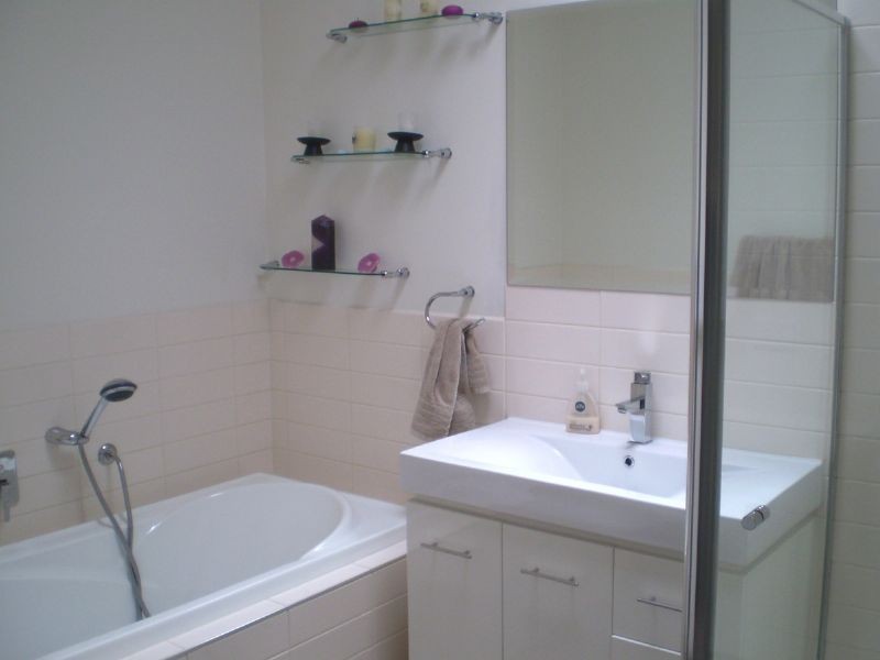 2/12 McLeod Street, Springvale VIC 3171