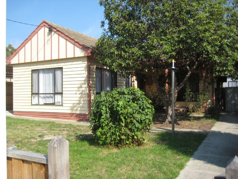 24 EDMOND ST, Springvale VIC 3171