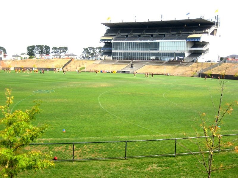 60 WAVERLEY PARK DRIVE, Mulgrave VIC 3170