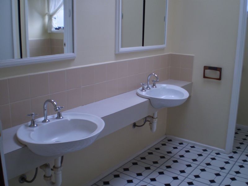 4 RANDWICK CT, Noble Park North VIC 3174