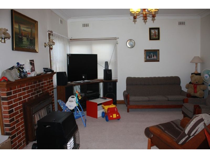 52 ARDGOWER ROAD, Noble Park VIC 3174