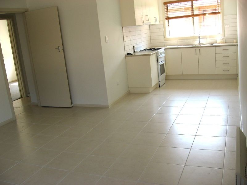 12/6 KELVIN GROVE, Springvale VIC 3171