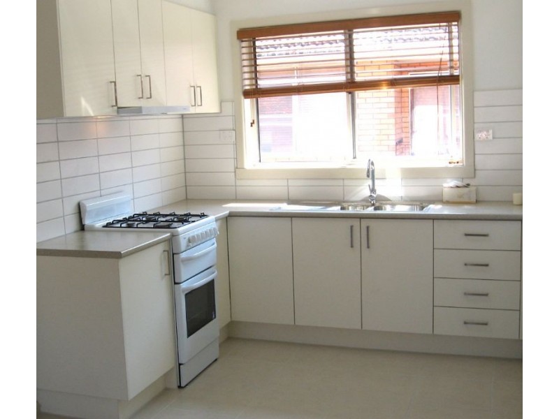 12/6 KELVIN GROVE, Springvale VIC 3171