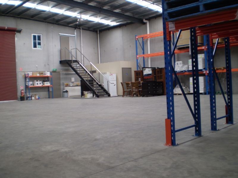 18 REGAL DRIVE, Springvale VIC 3171