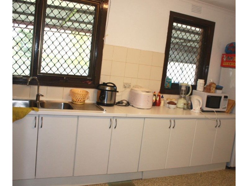 80 BURDEN ST, Springvale VIC 3171