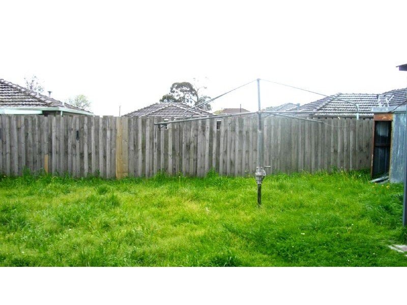 11 VARDON STREET, Springvale VIC 3171