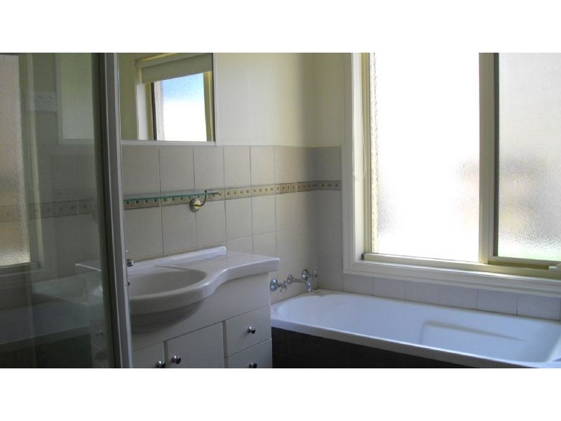 2/23 LEMAN CRESCENT, Noble Park VIC 3174