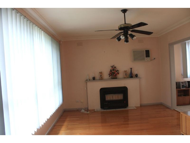 34 WOODWARD ST, Springvale VIC 3171