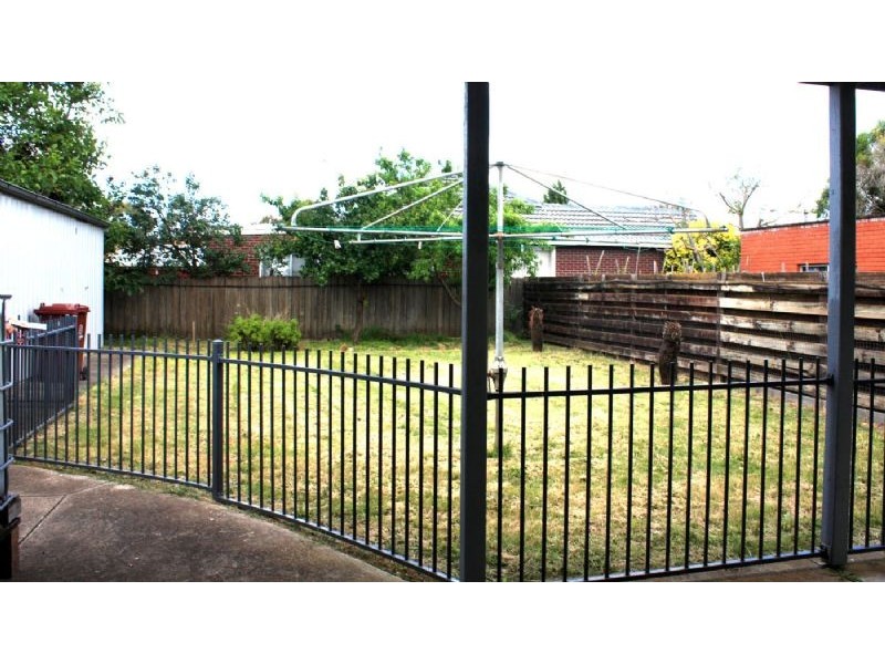 34 WOODWARD ST, Springvale VIC 3171