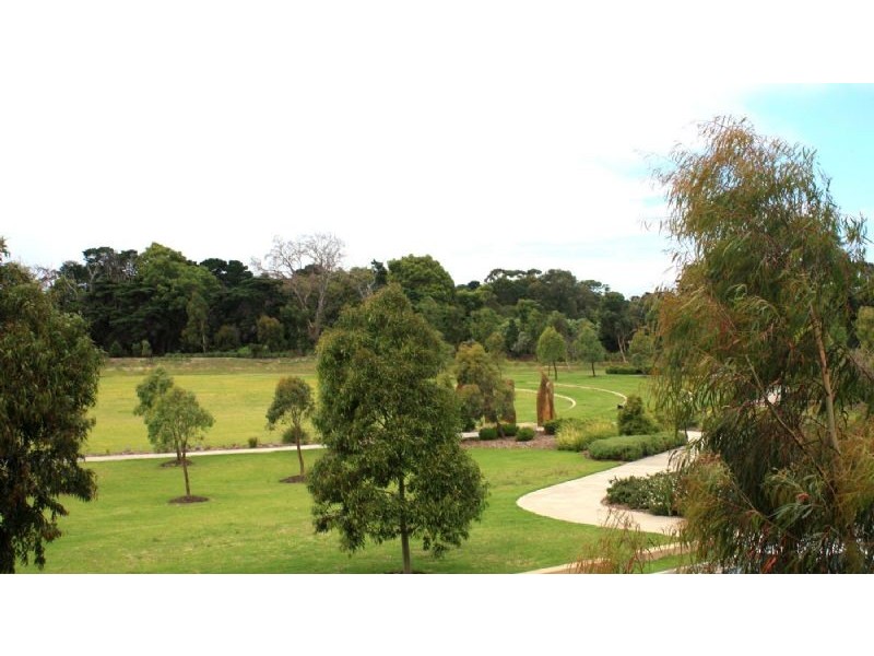 28 Hidden Grove Boulevard, Keysborough VIC 3173